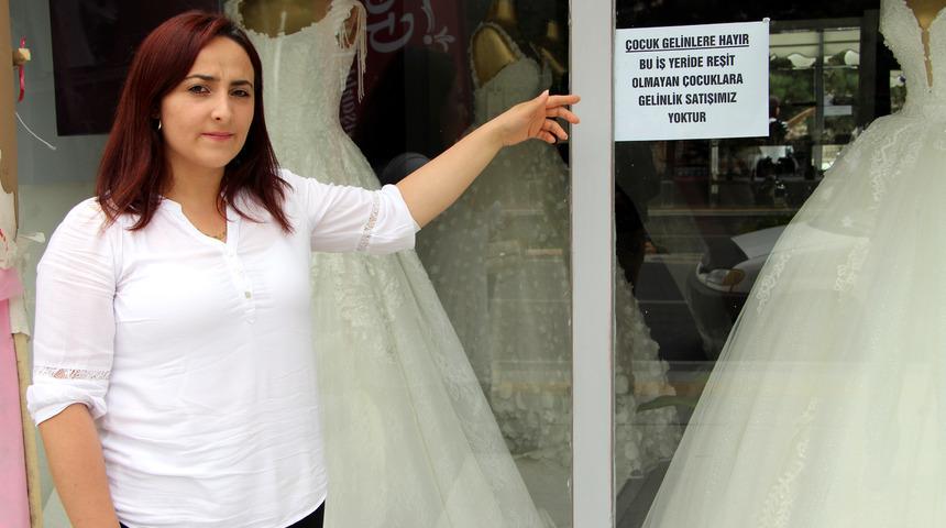 Reşit olmayanlara gelinlik satmıyor