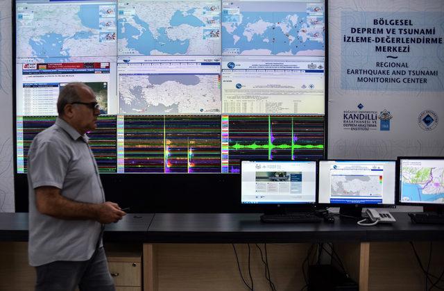 Prof. Dr. Özener: Marmara'daki deprem minimum 7.2 büyüklüğünde olacak