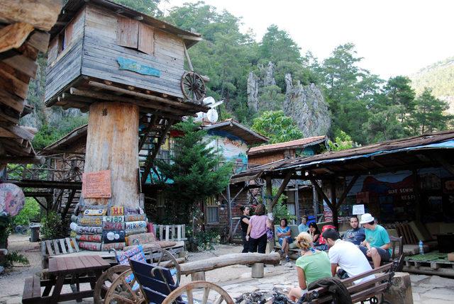 Bayramda Çıralı, Olimpos ve Adrasan'a yoğun talep