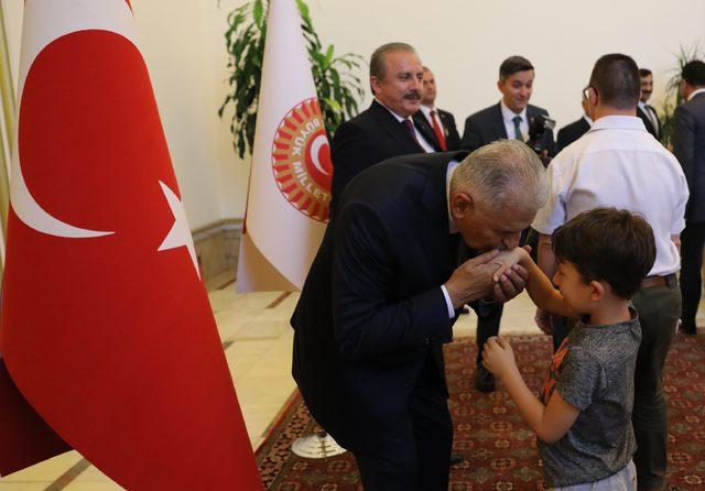 TBMM Başkanı Yıldırım, Meclis personeli ile bayramlaştı