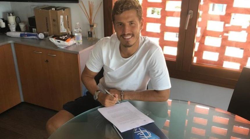 Fenerbah&ccedil;e, Salih U&ccedil;an'ın s&ouml;zleşmesini uzattı