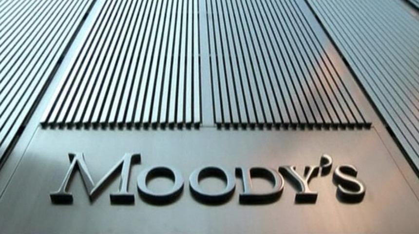 Moody's Türkiye'nin kredi notunu düşürdü