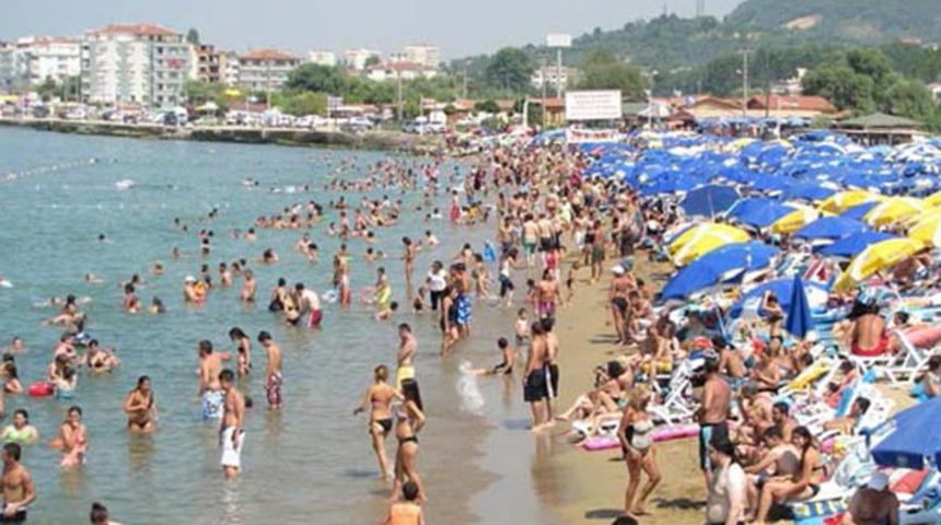 Tatilcilerden 2 milyar liralık gelir beklentisi