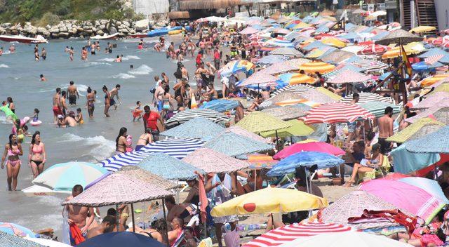 Kuşadası'nda bayram tatili yoğunluğu