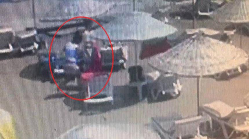İzmir'in Foça ilçesinde plajda skandal!