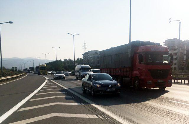 Kocaeli'de trafik adım adım ilerledi (2)