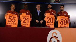 İmza töreninde transfer müjdesi