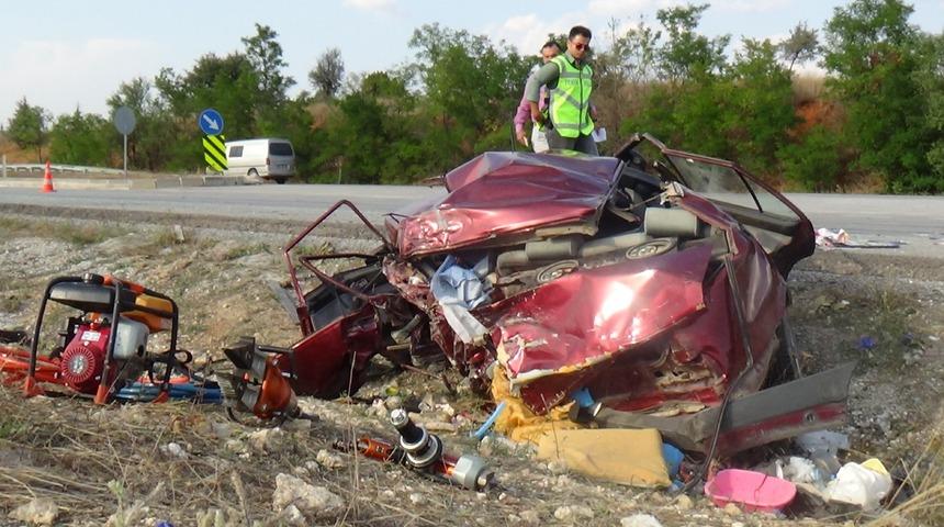 Kütahya'da korkunç kaza! Ölü ve yaralılar var