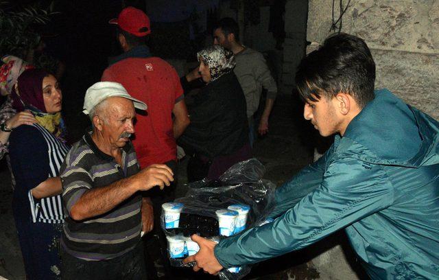 Erzurum'daki köy yangınında can pazarı yaşandı: 25 büyükbaş hayvan telef oldu