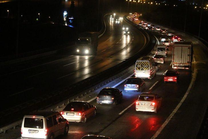 Yollarda Kurban Bayramı trafiği  G2