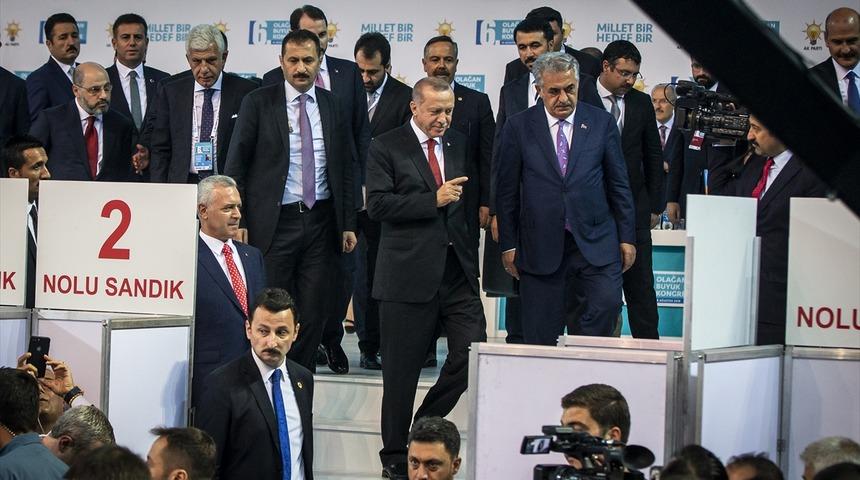 AK Parti Kongresinde Trump'ın ruhu dolaşıyordu!