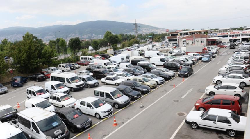Bayram öncesi oto pazarında büyük hareketlilik