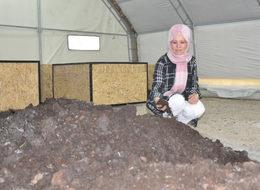Kadın girişimci, 700 bin solucanla gübre üretiyor