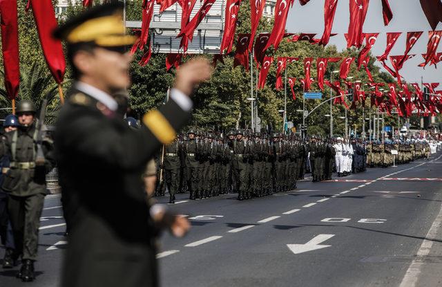 Vatan Caddesi'nde 30 Ağustos Zafer bayramı provası