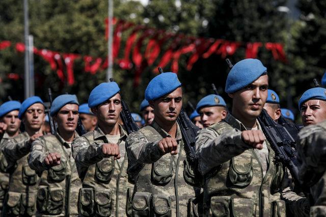 Vatan Caddesi'nde 30 Ağustos Zafer bayramı provası