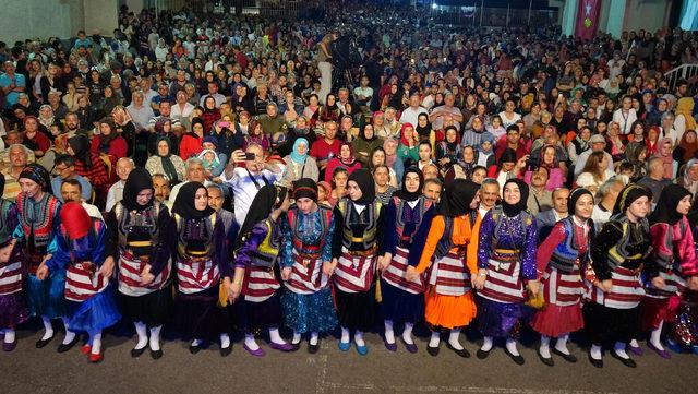 Şalpazarı Birlik Günü'nde 'Ağasar' modası rüzgarı esti