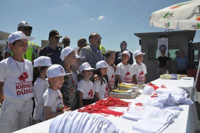 Bitlis Valisi Ustaoğlu, 'Kırmızı Düdük' uygulamasına katıldı