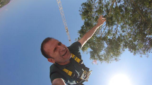 Engelli öğretmen, bungee jumping heyecanını kaval ve türküyle yendi 2