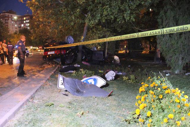 Otomobil, kaldırımda çiçek satan kadın ve çocuğunun üzerine düştü: 1 ölü, 3 yaralı