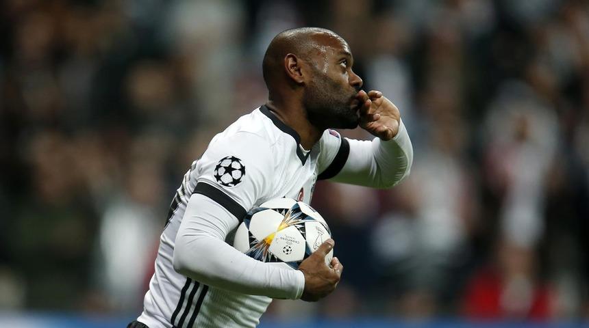 Beşiktaş Vagner Love için Göztepe ile anlaştı