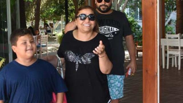 Kibariye’den aile pozu