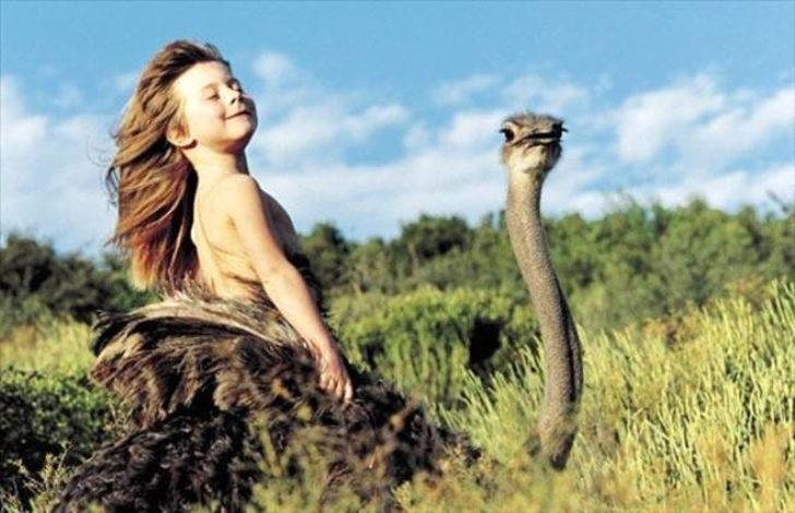  Leopar ve fillerle büyümüştü! O kız çocuğuna bir de şimdi bakın G4