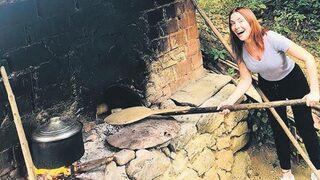 Arzu Yanardağ tatilini köyde geçiriyor