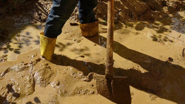 Trabzon’da sel ve heyelan; karayolu ulaşıma kapandı (4)