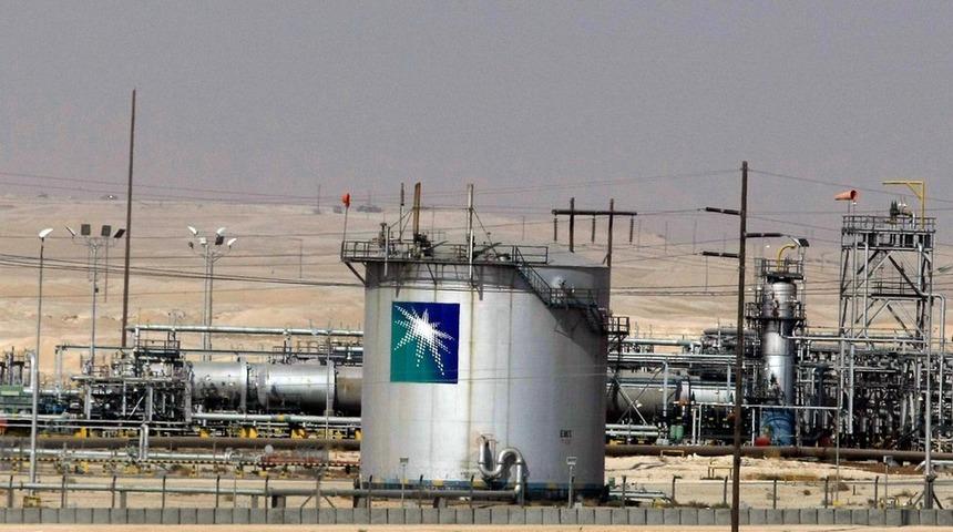 Reuters: 'Suudi Arabistan, Aramco'nun halka arzını durdurdu'