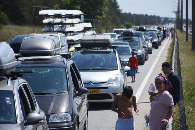 Kapıkule'de çift sıra 6 kilometrelik gurbetçi kuyruğu