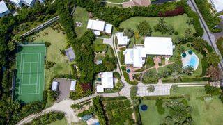 Ünlü çiftin göz kamaştıran cenneti