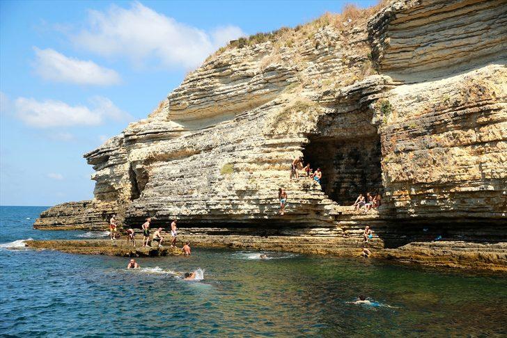 İğne atsan yere düşmüyor! G2