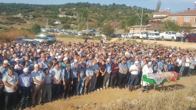 Karnındaki bebeğiyle eşini, gözyaşlarıyla uğurladı 1
