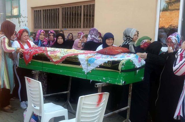 Karnındaki bebeğiyle eşini, gözyaşlarıyla uğurladı 2