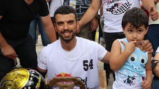 Kenan Sofuoğlu, Formulaz Tahta Araba Şenliği sırasında hafif yaralandı