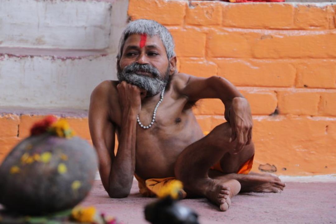 Kemikleri b&uuml;k&uuml;len rahip hayrete d&uuml;ş&uuml;rd&uuml;