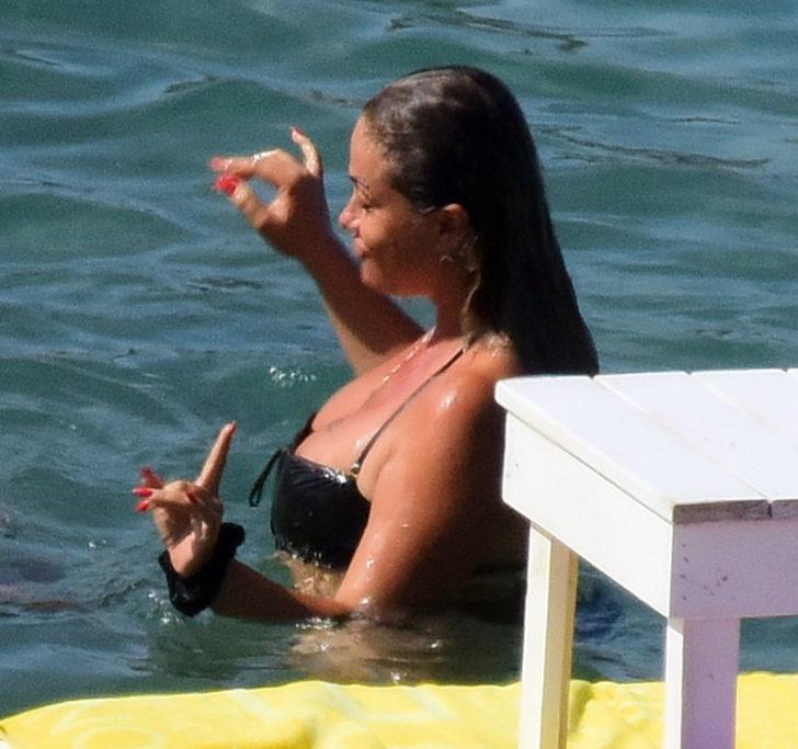 Yeliz Yeşilmen formunu bakın nasıl koruyormuş G1