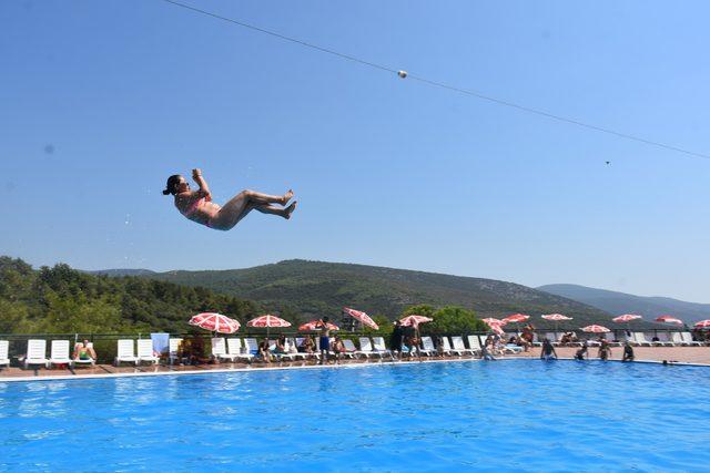 Kuşadası'nda su parkaları doldu