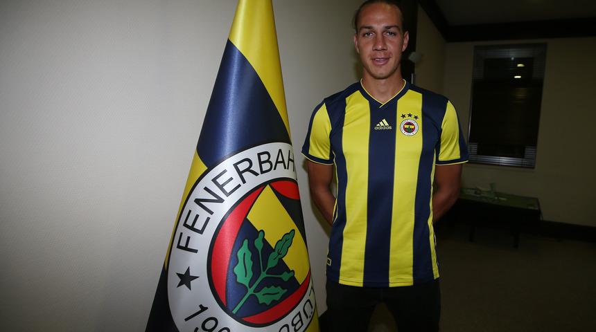 Fenerbah&ccedil;e Michael Frey ile 4 yıllık s&ouml;zleşme imzaladı