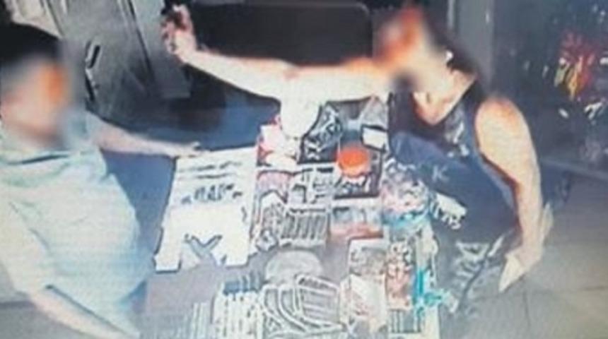 Helal olsun sana Gülcan! Sapık bakkalı, yaptığına yapacağına pişman etti