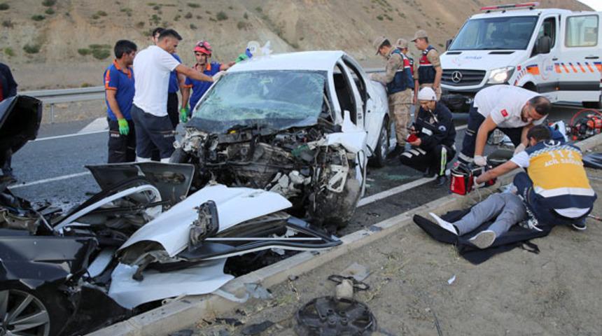 Son dakika! Erzincan'da korkunç kaza! Çok sayıda ölü ve yaralı var