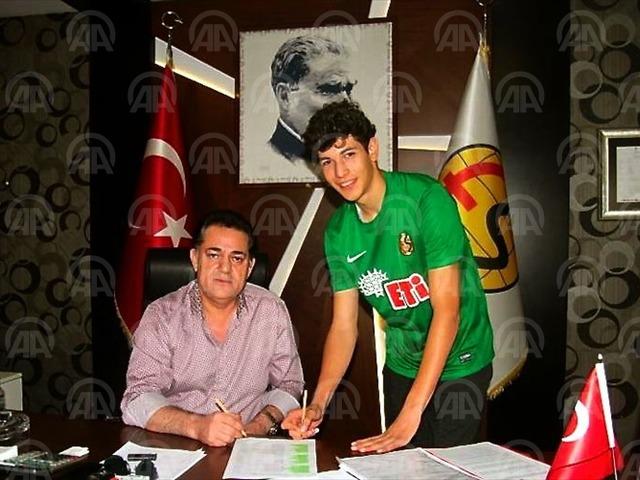 Es-Es'e 15'lik kaleci