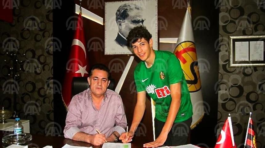 Es-Es'e 15'lik kaleci