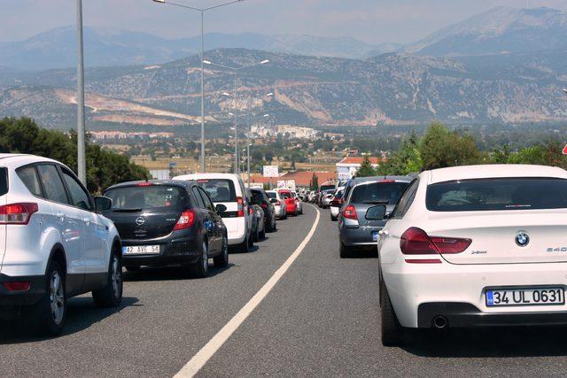 Muğla'daki tatilciler dönüş yolunda