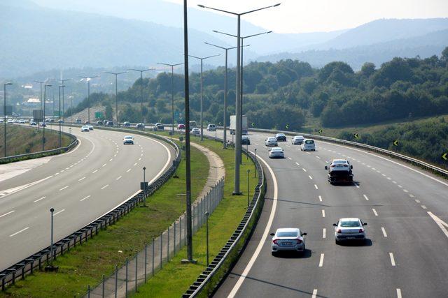 Tatil dönüşü Bolu'da trafik rahat