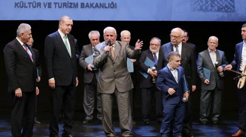 Rizeli ünlü türkücü Ahmet Çakar hayatını kaybetti