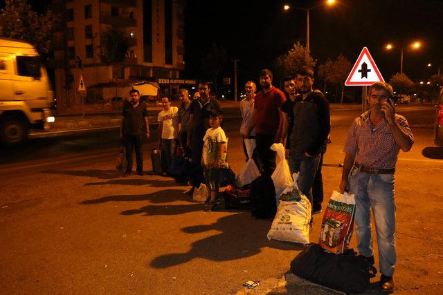 Diyarbakır'dan aldığı 15 'İstanbul' yolcusunu Siverek'te indirdi