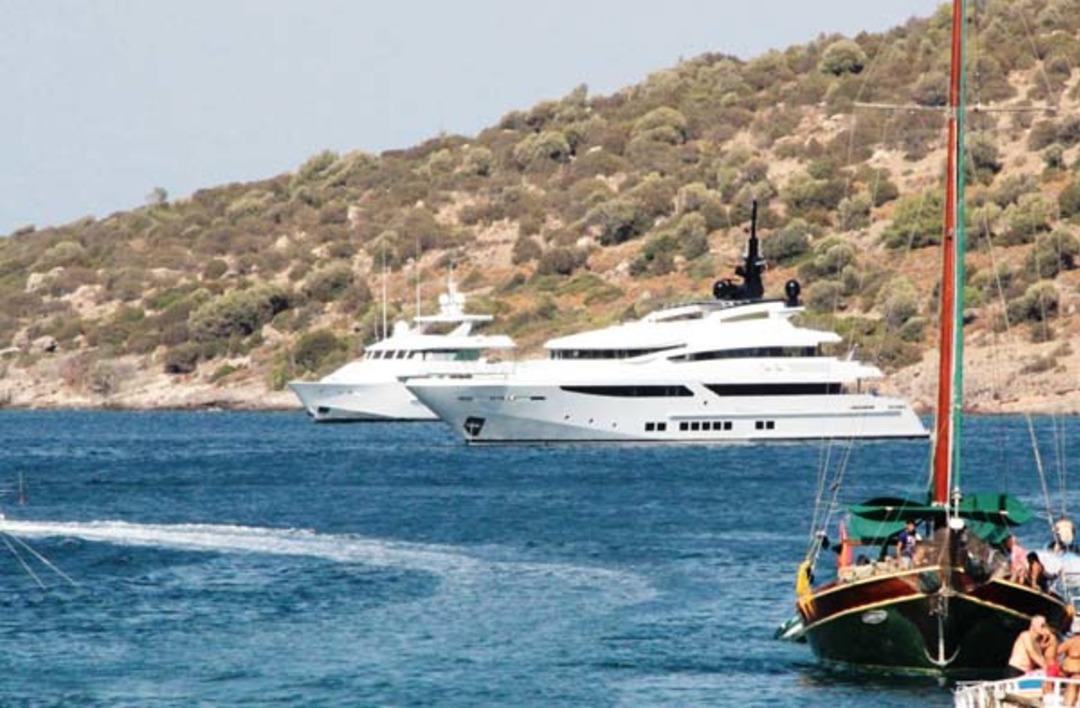 L&uuml;ks yatıyla gelip lahmacun dağıtmıştı... O işadamı bakın kim &ccedil;ıktı! 