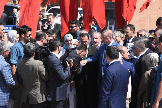 Erdoğan: Bizi bölemeyecek, parçalamayacaklar