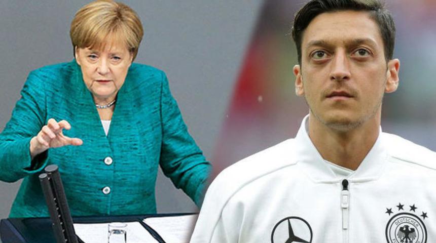 Merkel'den Mesut Özil açıklaması